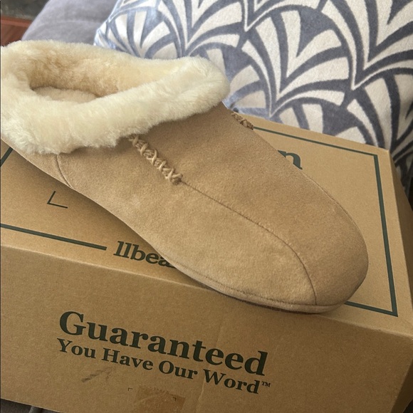 NEW LL Bean Women's natural Wicked Good scuff Slippers, 8 - Picture 1 of 6
